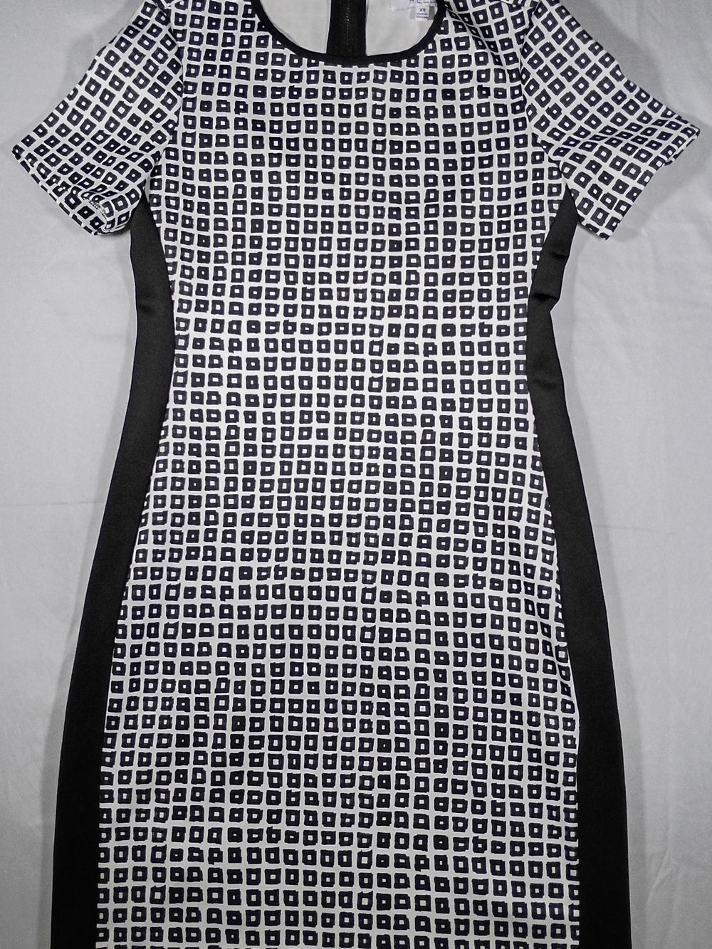 Black & White Geo Print Sheath Dress